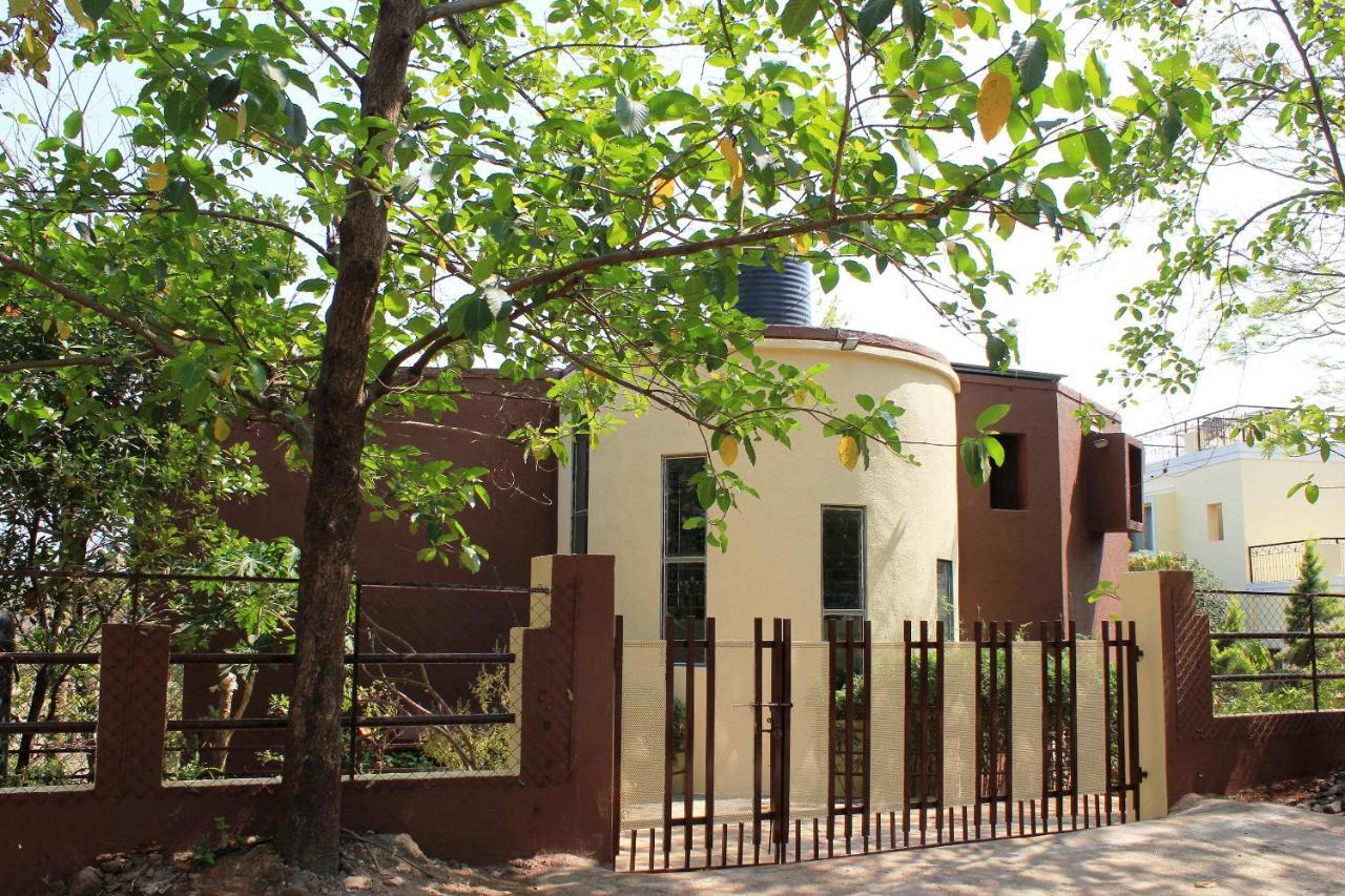 Karjat Villa  Exteriör bild