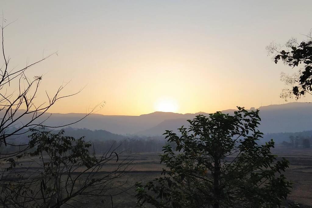 Karjat Villa  Exteriör bild