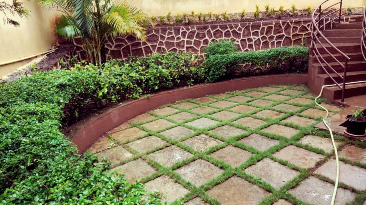 Karjat Villa  Exteriör bild