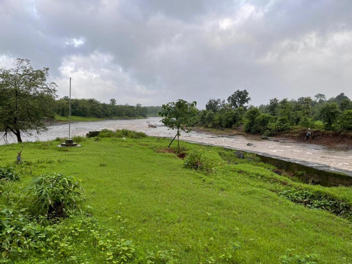 Karjat Villa  Exteriör bild