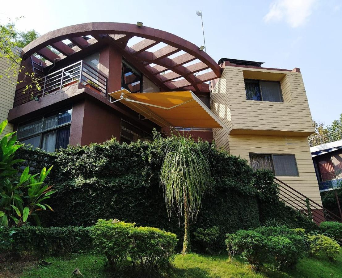 Karjat Villa  Exteriör bild