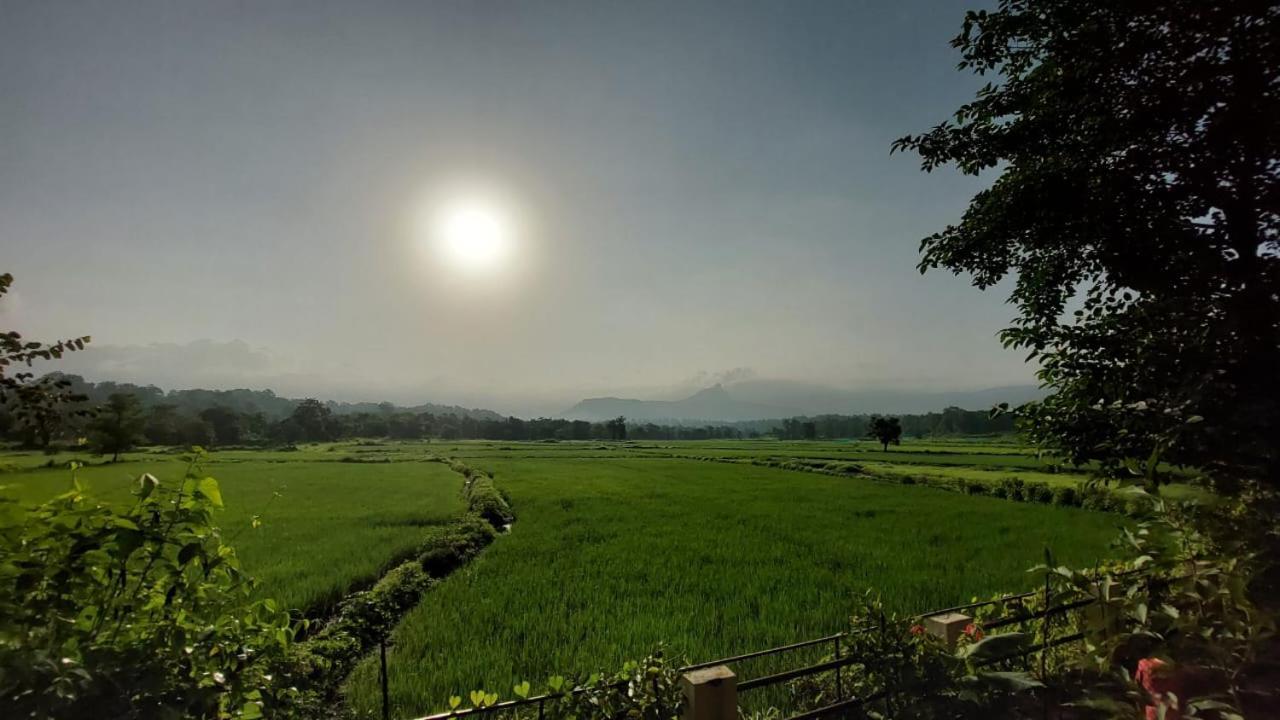 Karjat Villa  Exteriör bild
