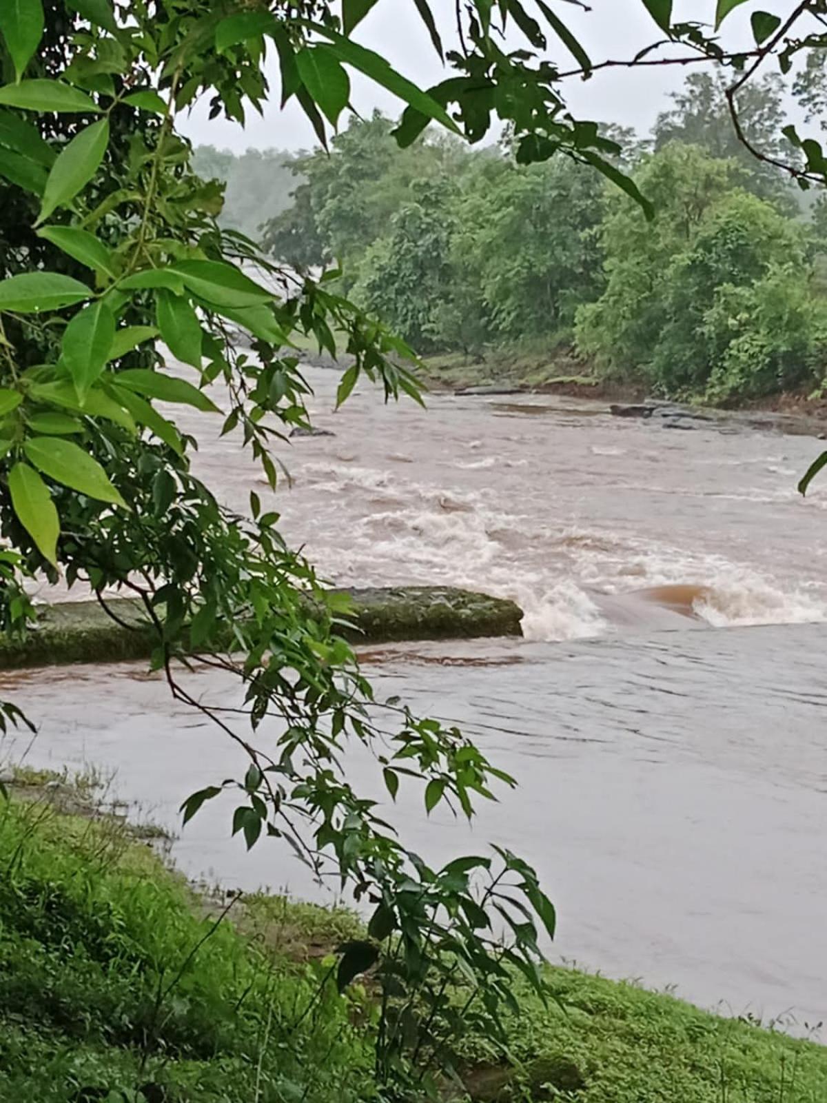 Karjat Villa  Exteriör bild