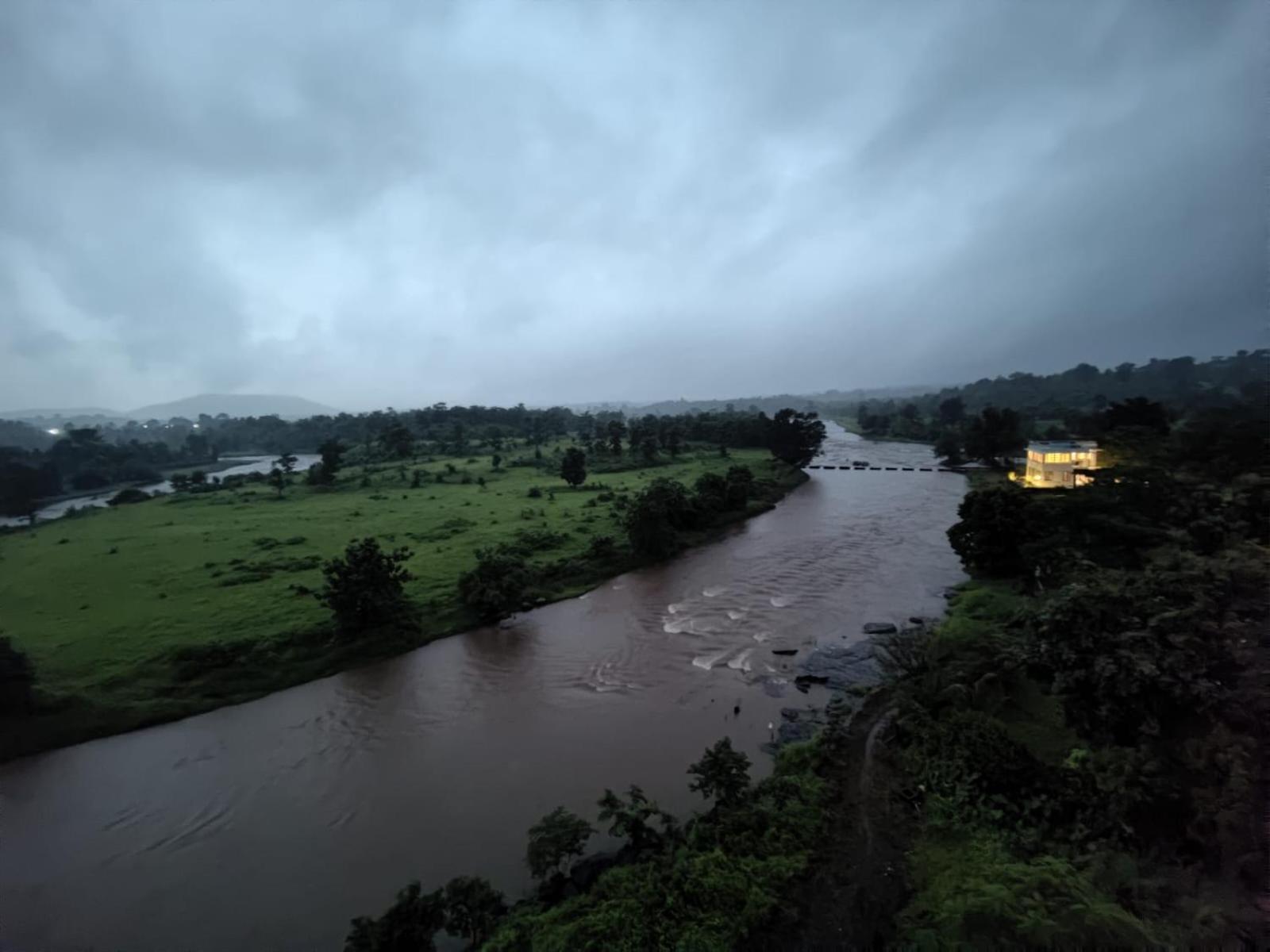 Karjat Villa  Exteriör bild